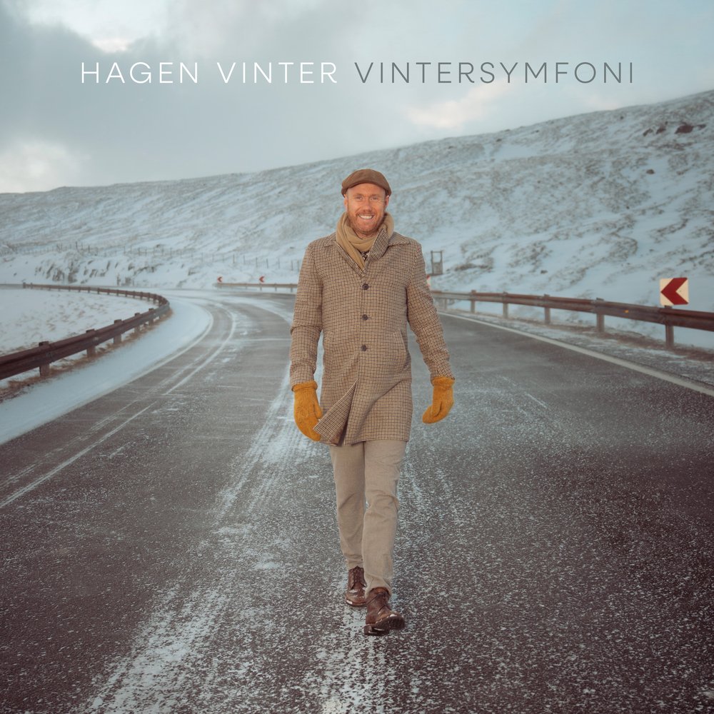 Albumcover for Vintersymfoni: Hagen Vinter går på en snødekt vei